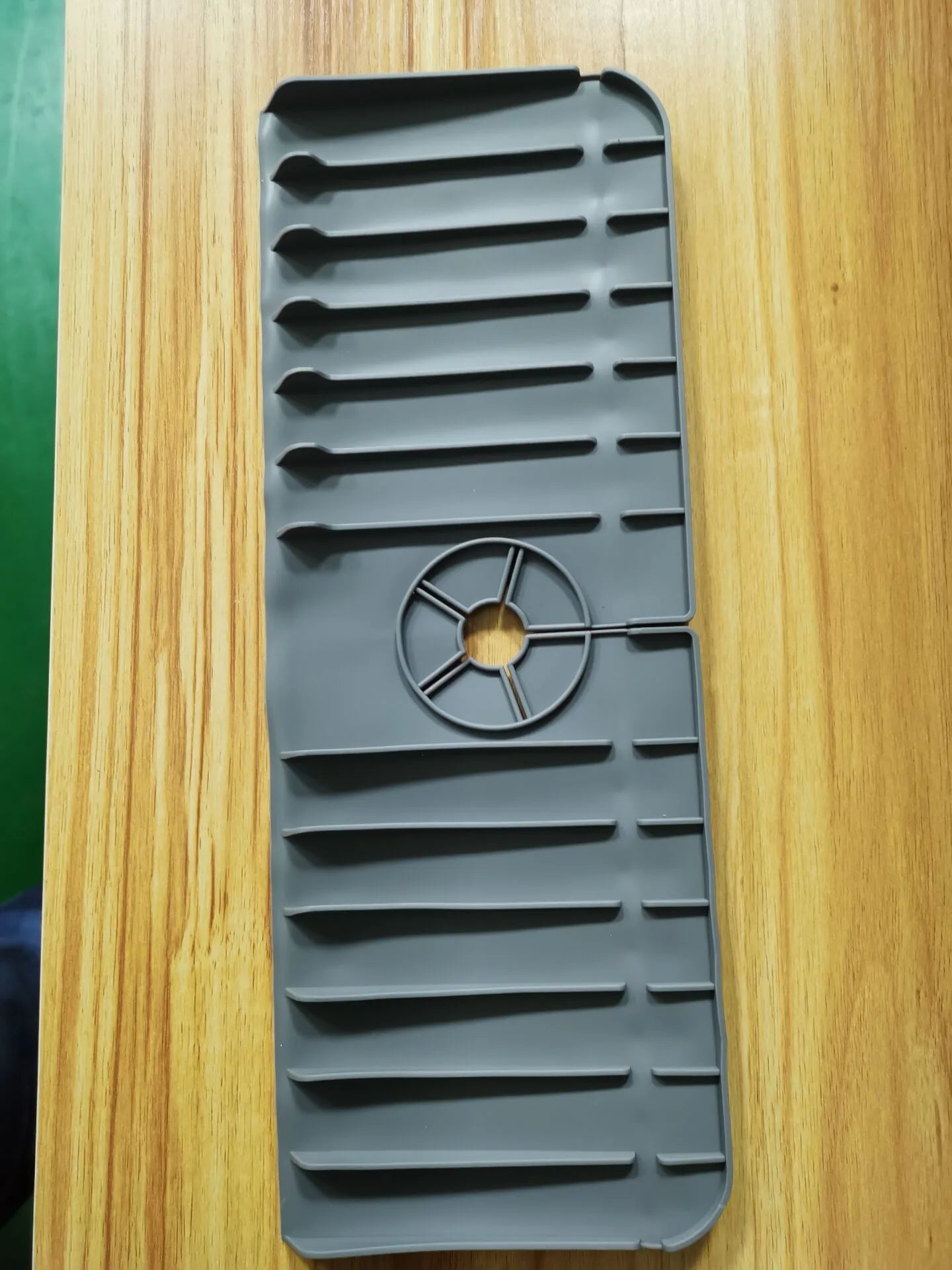 Food Grade Silicone Faucet Splashproof Water Pad Absorbent Pad Sink Anti-Spray and Drain Water Retaining Pad Kitchen Accessories